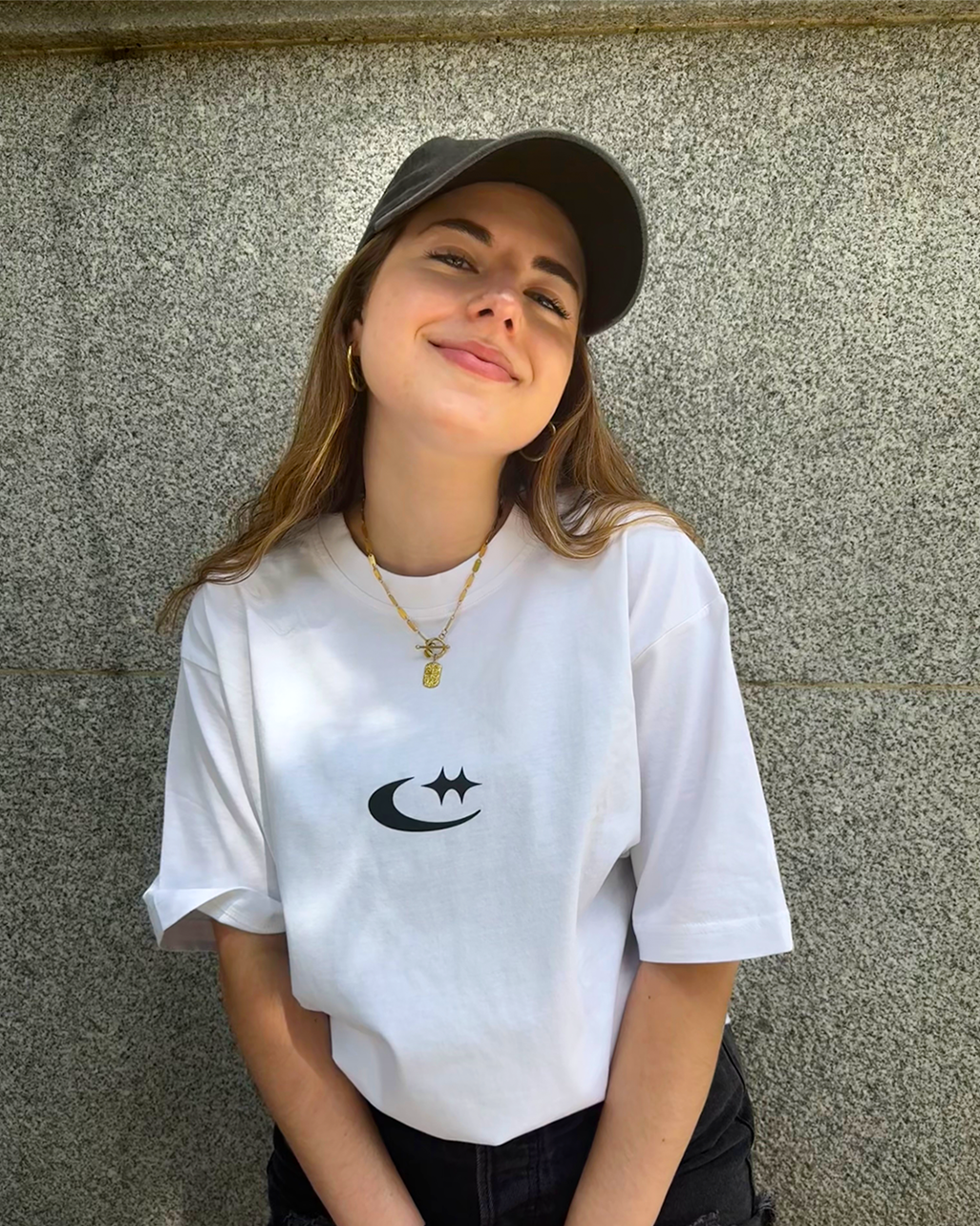 YELLOW STARS WHITE TEE